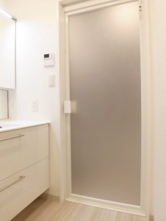 グレーを基調とした明るいユニットバスに 世田谷区T様邸 グレーを基調とした明るいユニットバスに 世田谷区T様邸